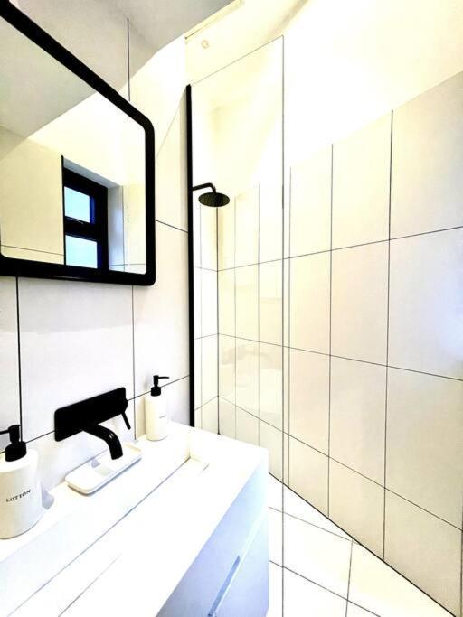 Modern Chic Flat In Shoreditch London Exterior photo